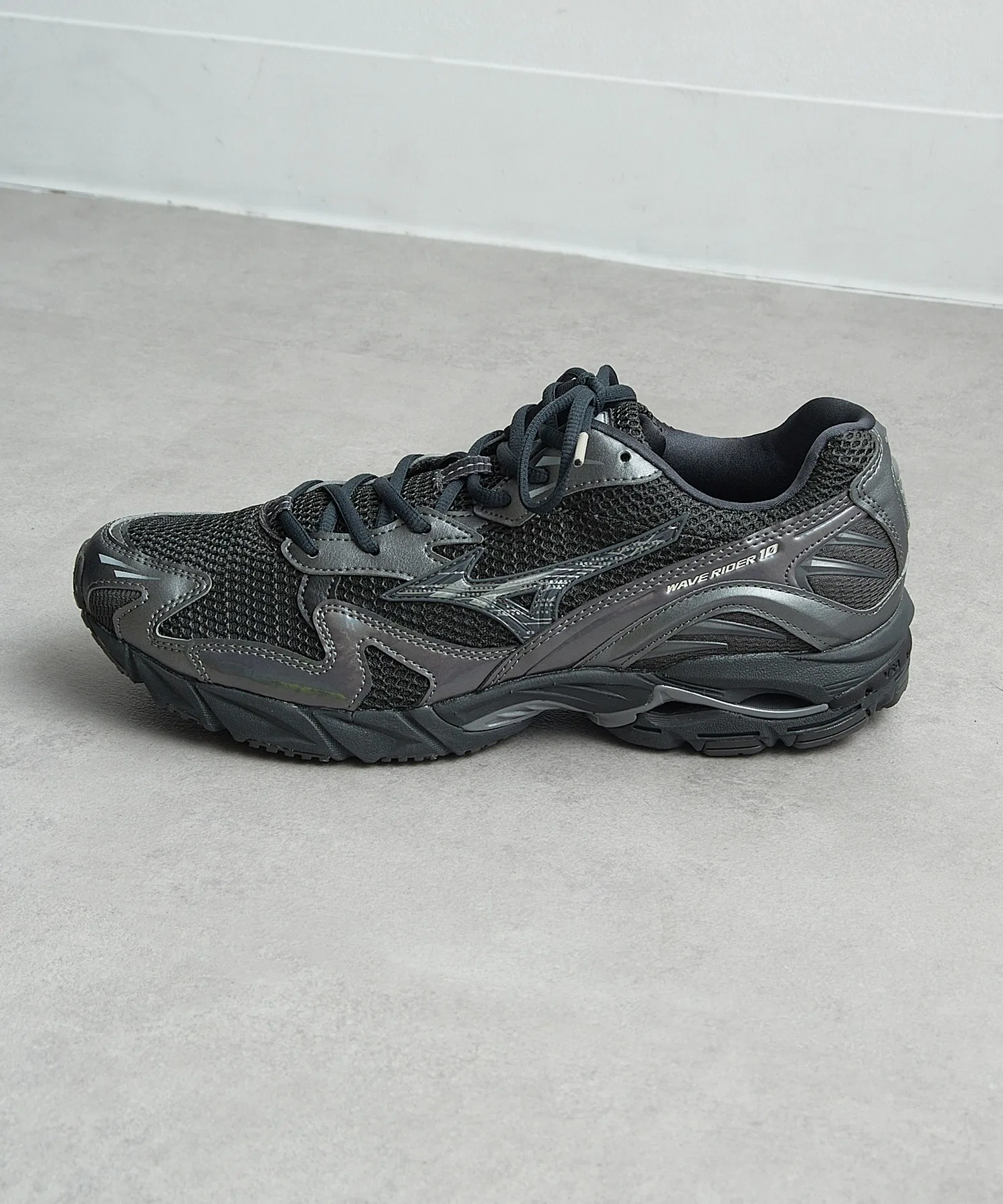 Унисекс кроссовки MIZUNO Wave Rider 10 серебряные — фото 3