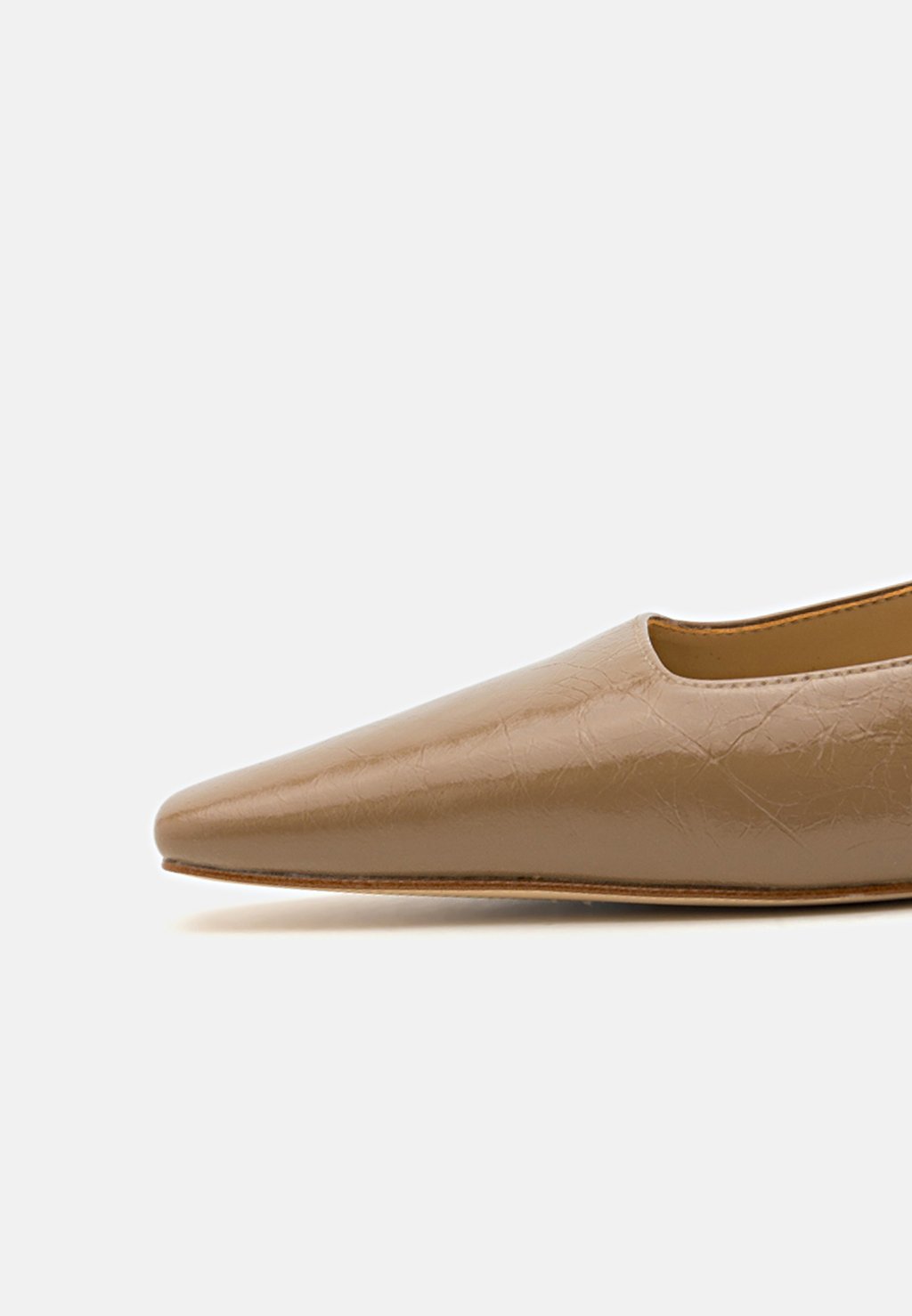 Туфли-лодочки с открытой пяткой DARRINGTON FLAT MICHAEL Michael Kors, коричневый — фото 3
