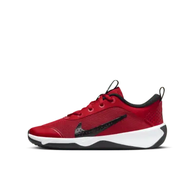 

Кроссовки Nike Omni Multi-Court, цвет University Red/White/Black