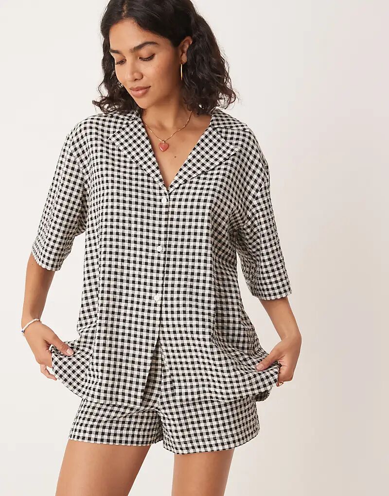 

Рубашка ASOS DESIGN Revere с воротником-стойкой в монохромную клетку в клетку