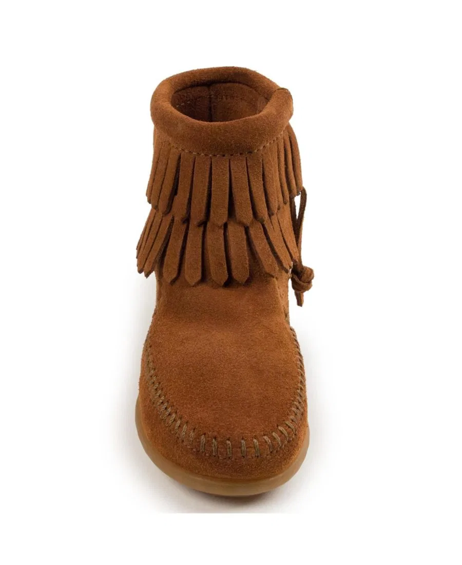 Детские замшевые сапоги с двойной бахромой и боковой молнией Minnetonka, коричневый — фото 3