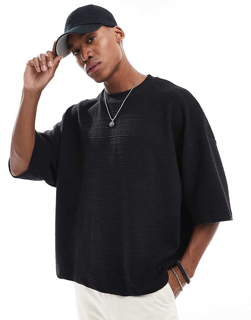 

Черная фактурная футболка свободного кроя ASOS DESIGN