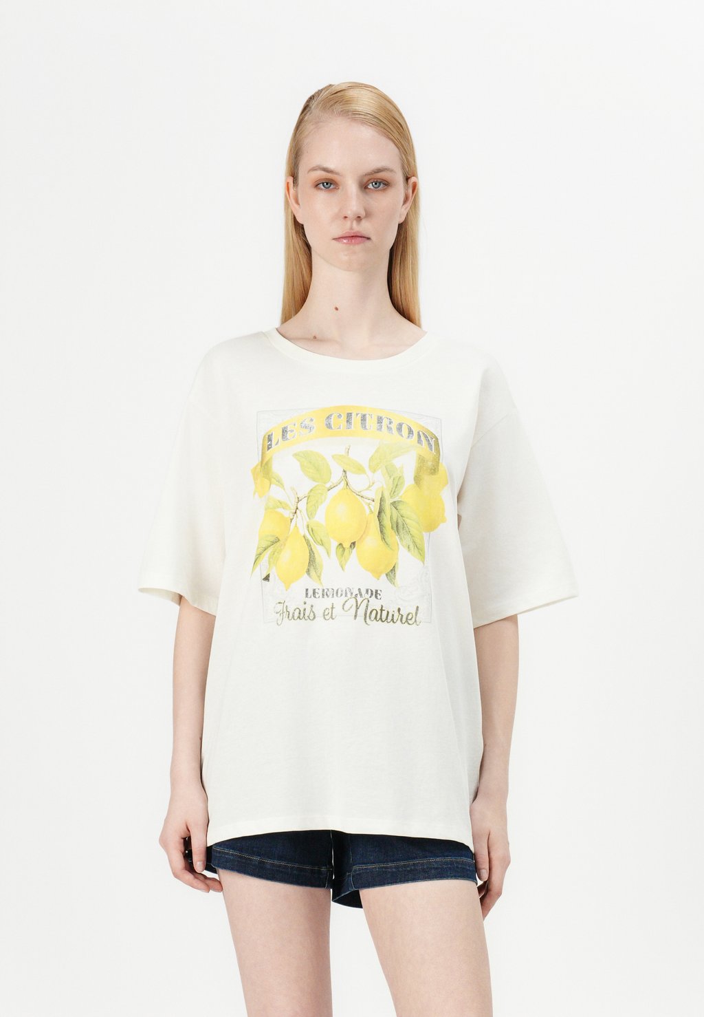 

Футболка с принтом ONLROSIE OVERSIZE TEE ONLY, кремовый
