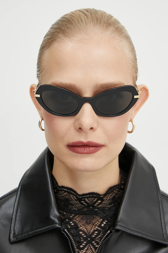 

Солнцезащитные очки Dolce & Gabbana, черный