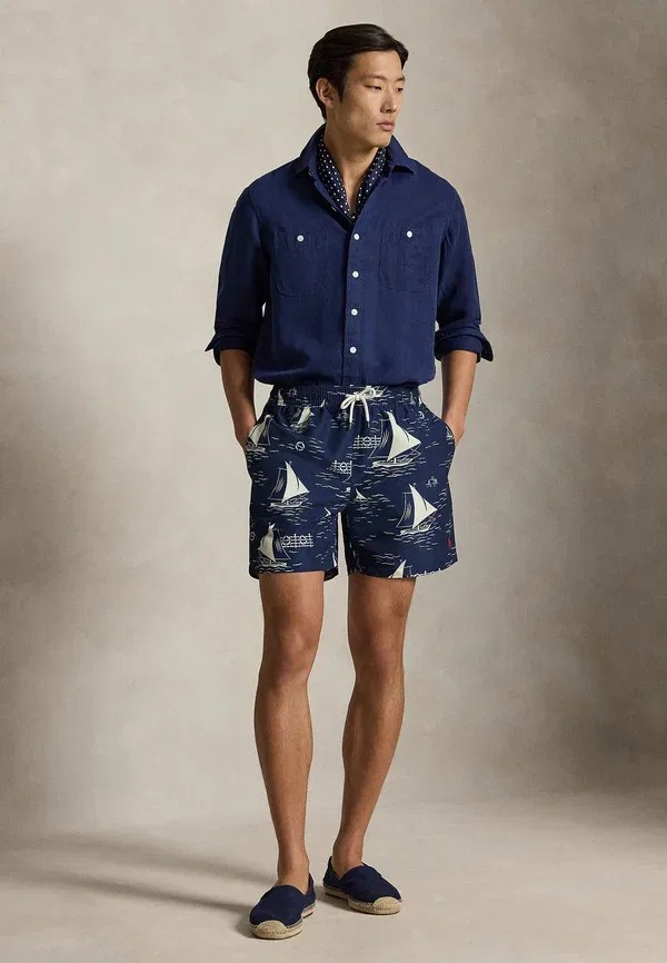 Плавки Polo Ralph Lauren Traveler Classic Swim Trunk 5.75 inch, цвет с парусниками — фото 2