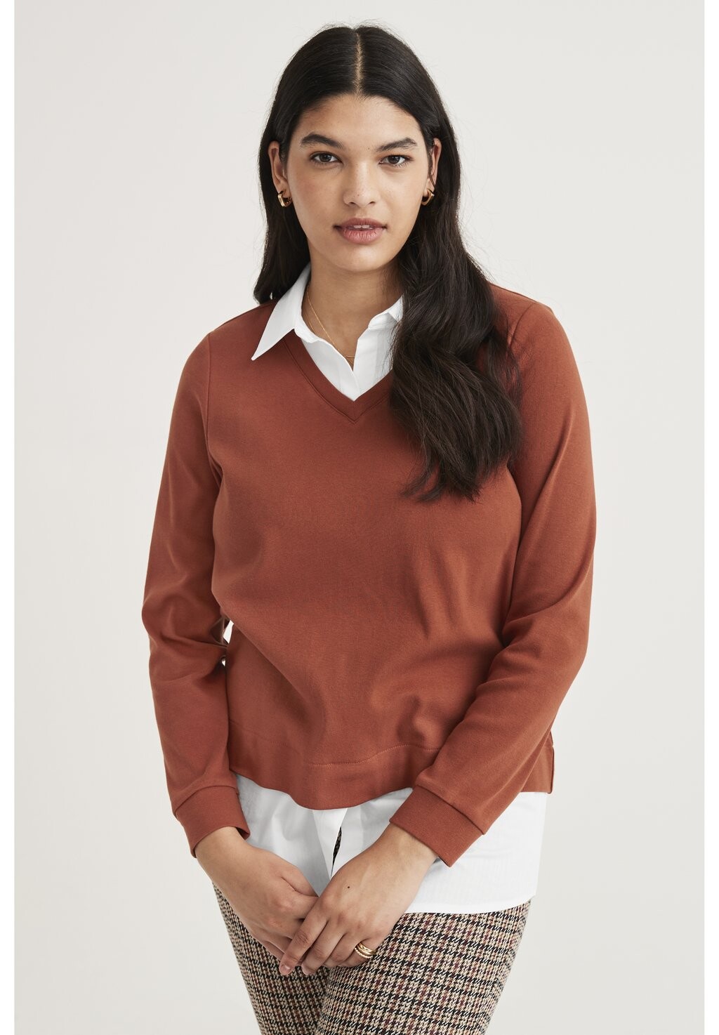 

Топ с длинными рукавами WITH SEWN COLLAR Cellbes Of Sweden, цвет rust