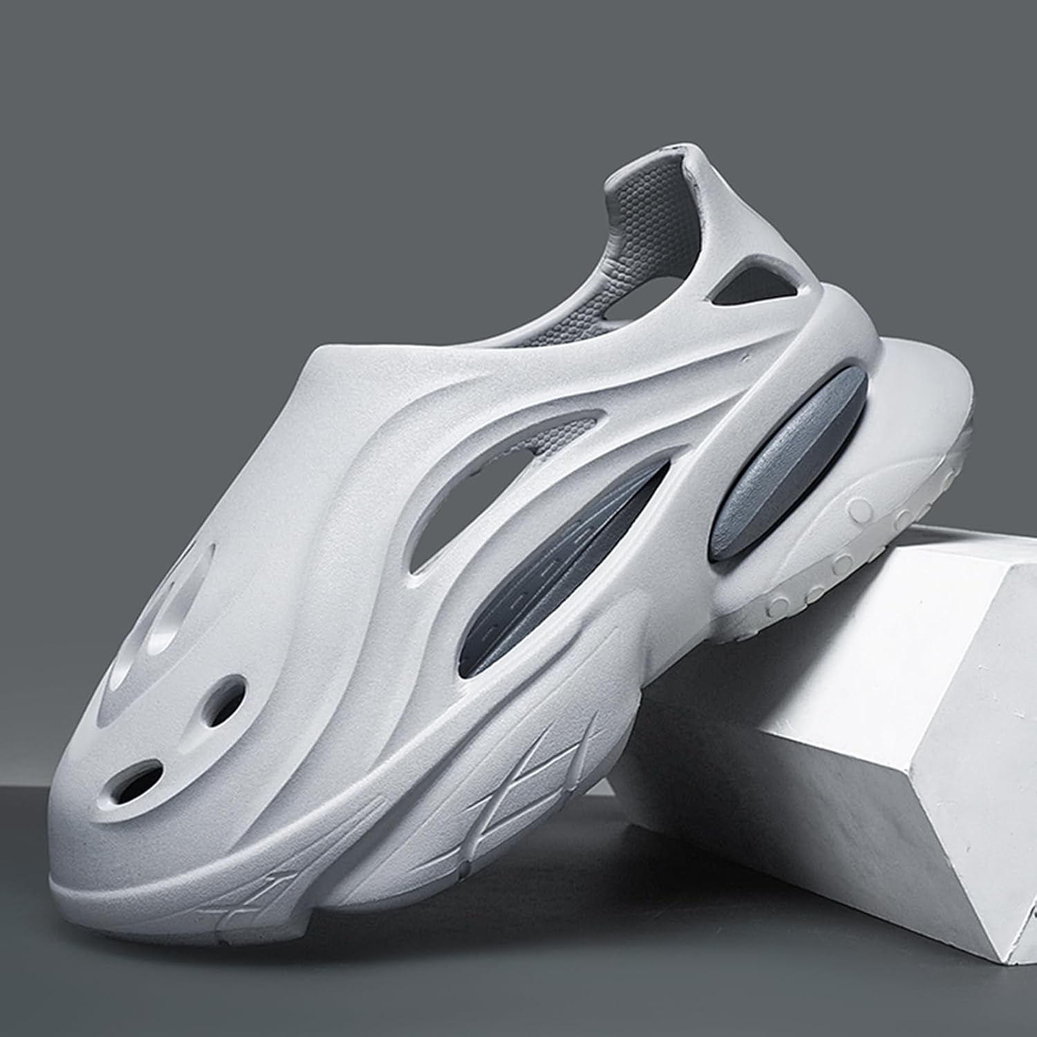 Мужские кроссовки Foam Runner с толстой подошвой из EVA, с вырезами, легкие, слипоны, для ходьбы, дышащие, мягкие пляжные сандалии Inkuil, серый — фото 2