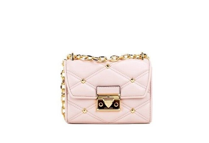 

Сумка через плечо Serena Small из гладкой розовой веган-кожи с заклепками Michael Kors
