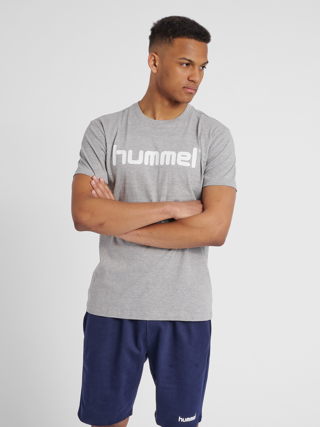 

Футболка Hummel Sport Kurzarm Rundhals aus Baumwolle HMLGO, серый