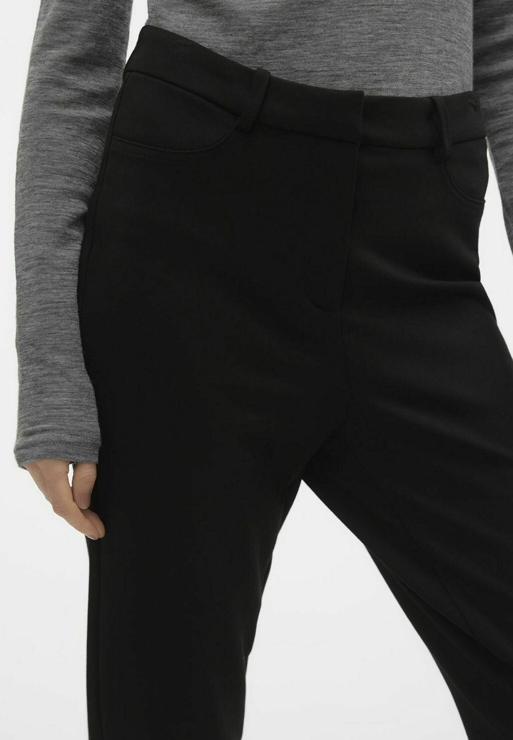 

Брюки AUGUSTATHEA SLIM Vero Moda, черный