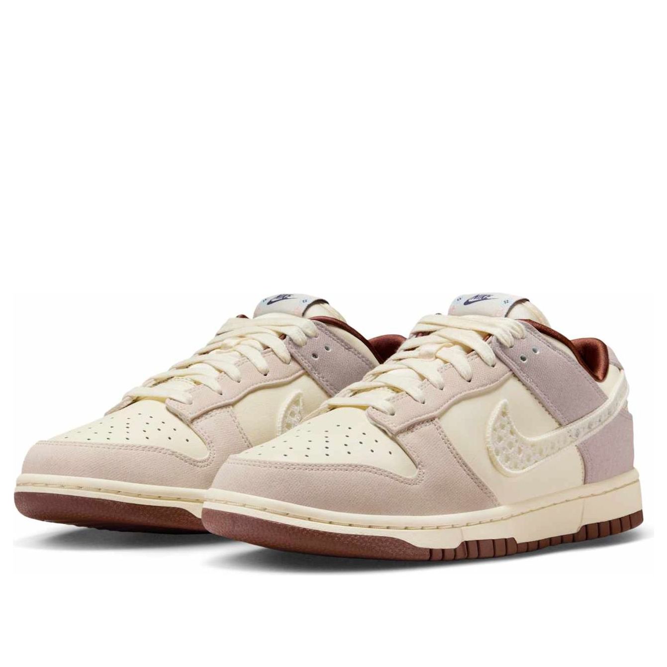 Кроссовки (WMNS) Nike Dunk Low 'Crochet Swoosh' — фото 4