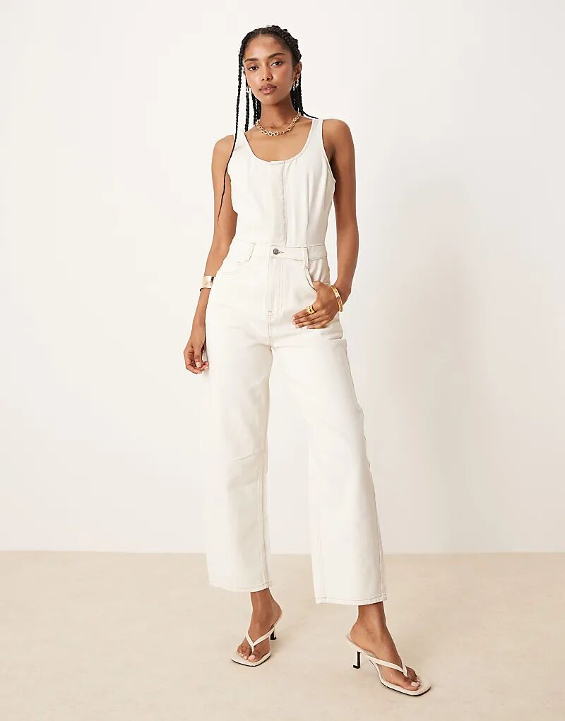 

Джинсовый комбинезон ASOS DESIGN цвета экрю с завышенной талией