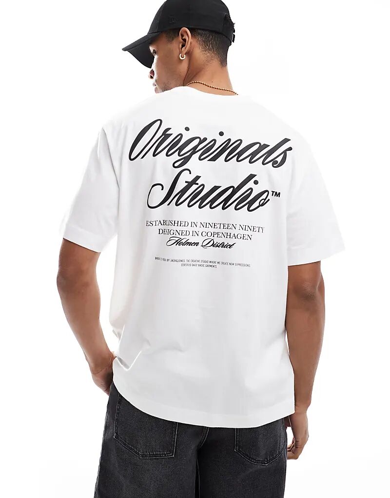 

Футболка Jack & Jones oversize с надписью на спине белого цвета