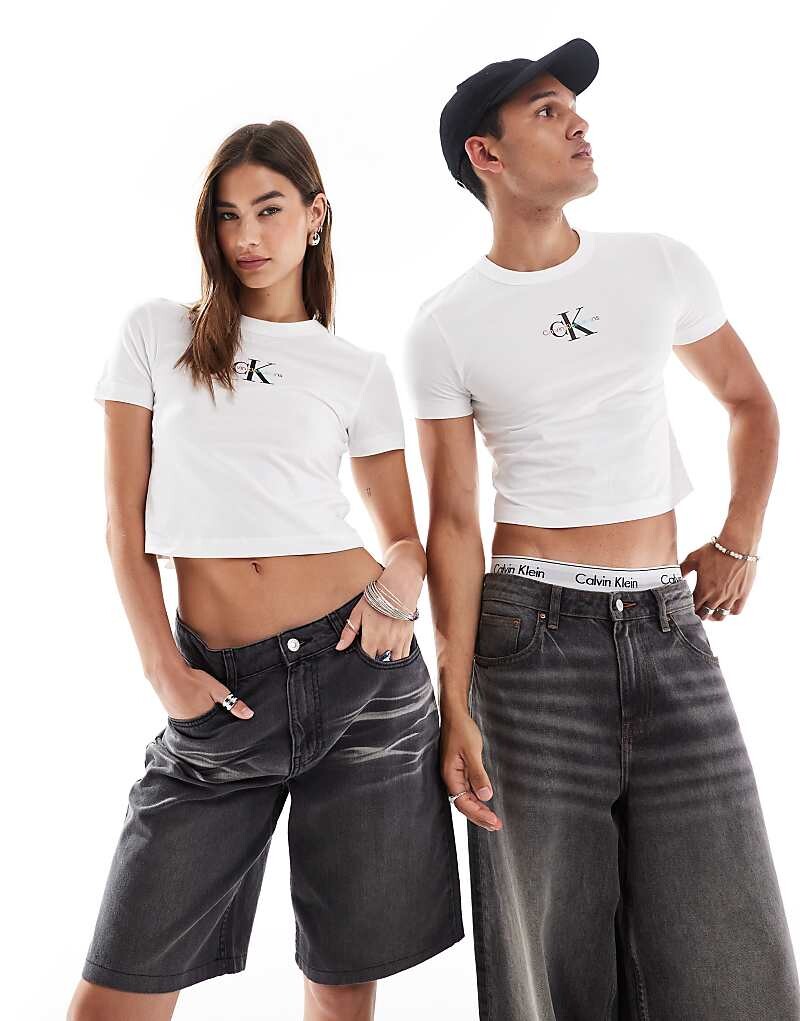 

Белая укороченная футболка унисекс Calvin Klein Jeans Pride