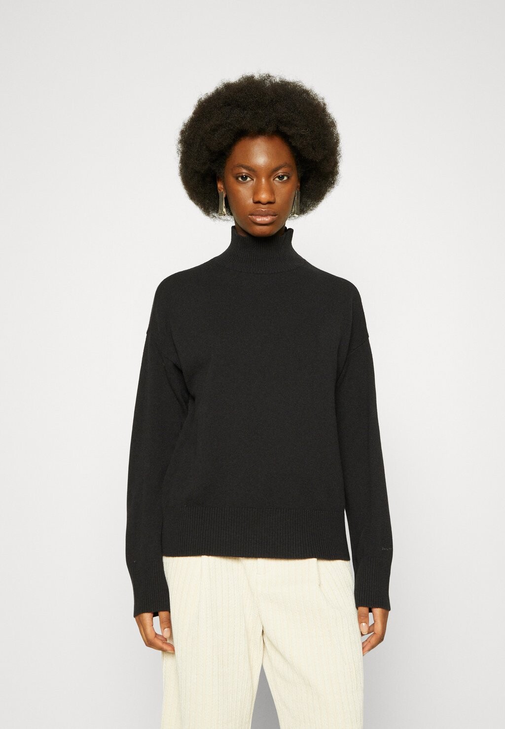 

Свитер STAND COLLAR GANT, черный