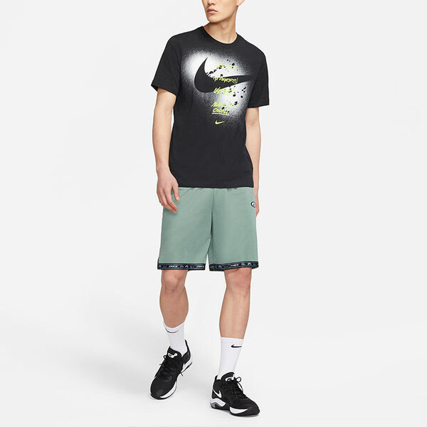 Футболка m nk graphic ss футболка с большим принтом алфавита спортивная с коротким рукавом Nike, черный — фото 3