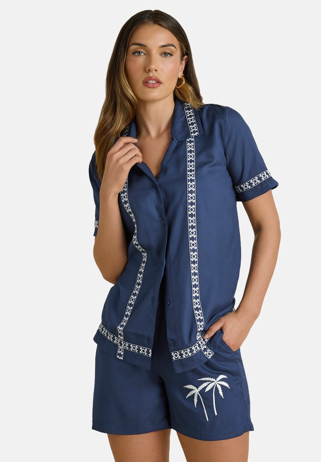 

Блузка на пуговицах AZTEC EMBROIDERED Long Tall Sally, темно-синий
