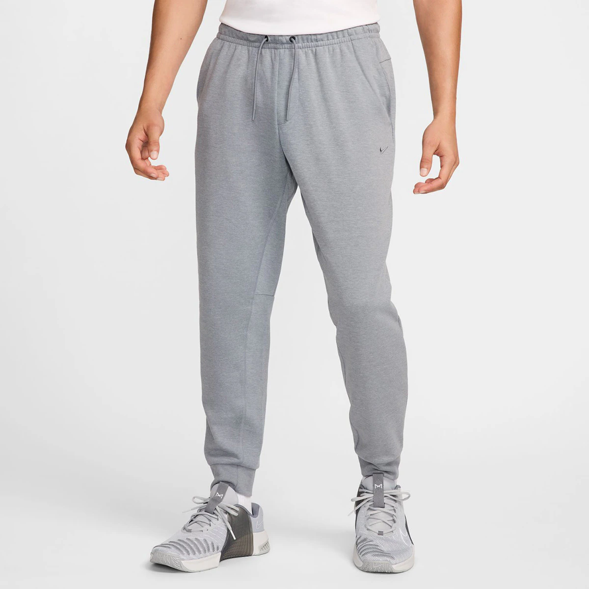 

Мужские брюки Primary Nike, серый