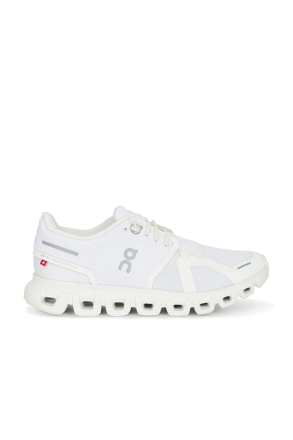 Кроссовки Cloud 6 On, White