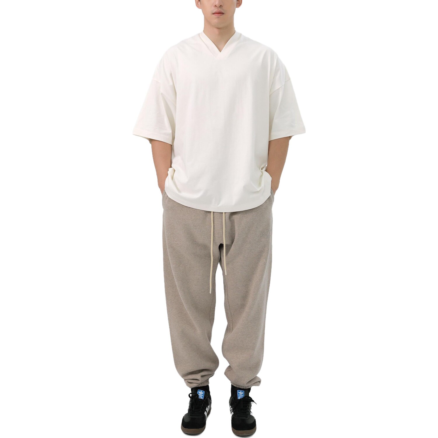 Футболка мужская Cloud Dancer Fear Of God Essentials, цвет Cloud Dancer — фото 3