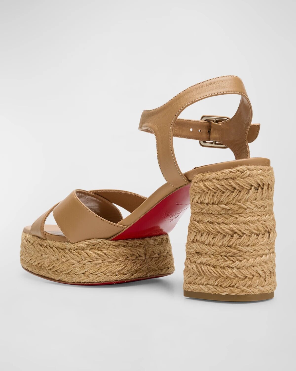 Кожаные эспадрильи с перекрещенной подошвой Calakala на красной подошве Christian Louboutin, цвет Toffee — фото 3