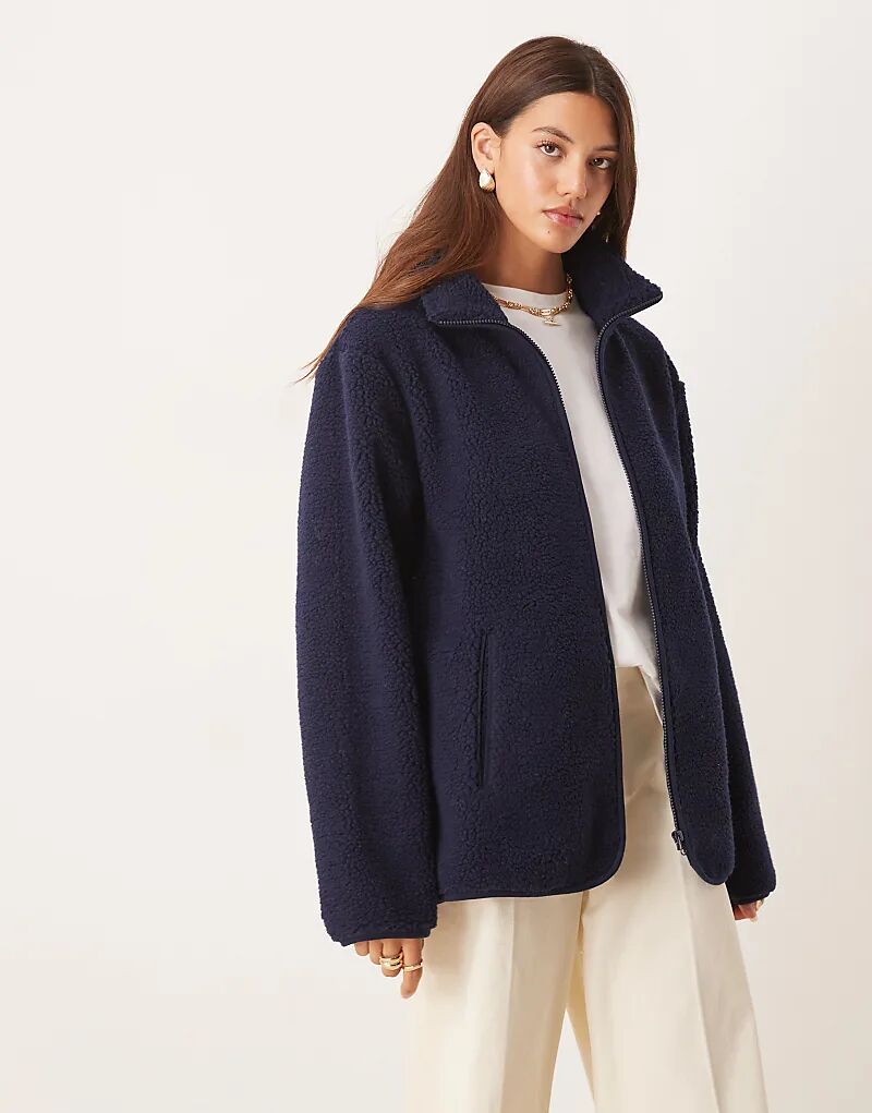 

Флисовый плед на молнии ASOS DESIGN темно-синего цвета