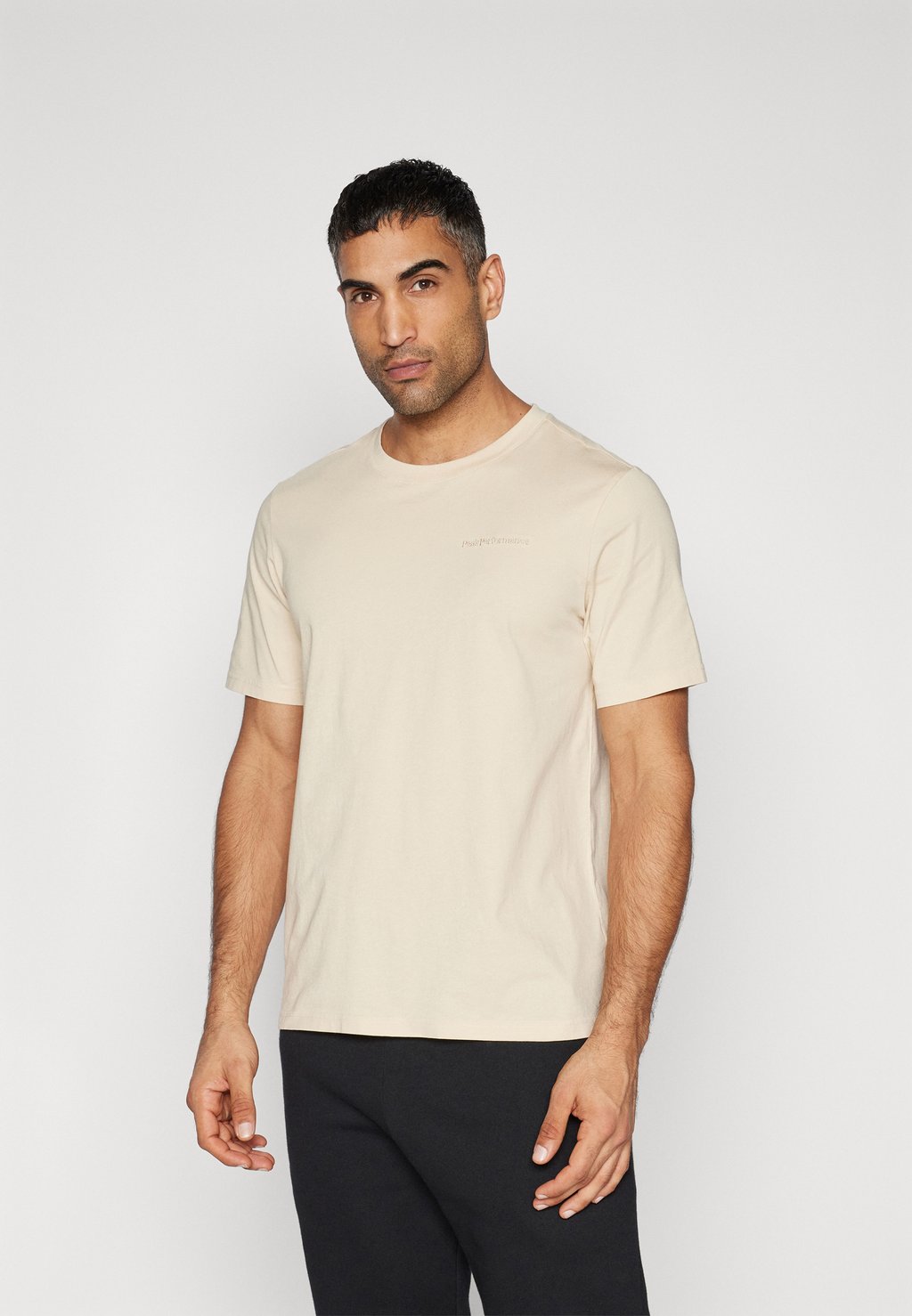 

Базовая футболка ORIGINAL SMALL LOGO TEE Peak Performance, песочный