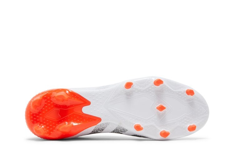 

Кроссовки Adidas Predator Freak.3 Laceless FG, белый