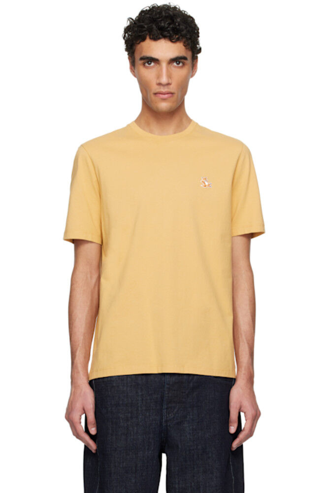 

Футболка с желтой нашивкой Chillax Fox, обычная Maison Kitsuné