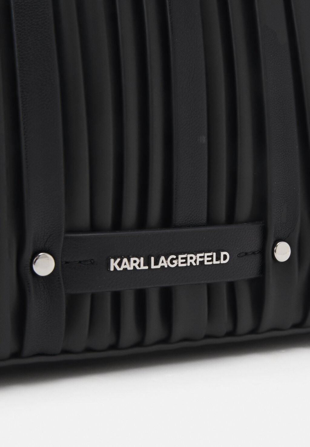 

Косметичка Kushion Vanity Case KARL LAGERFELD, черный