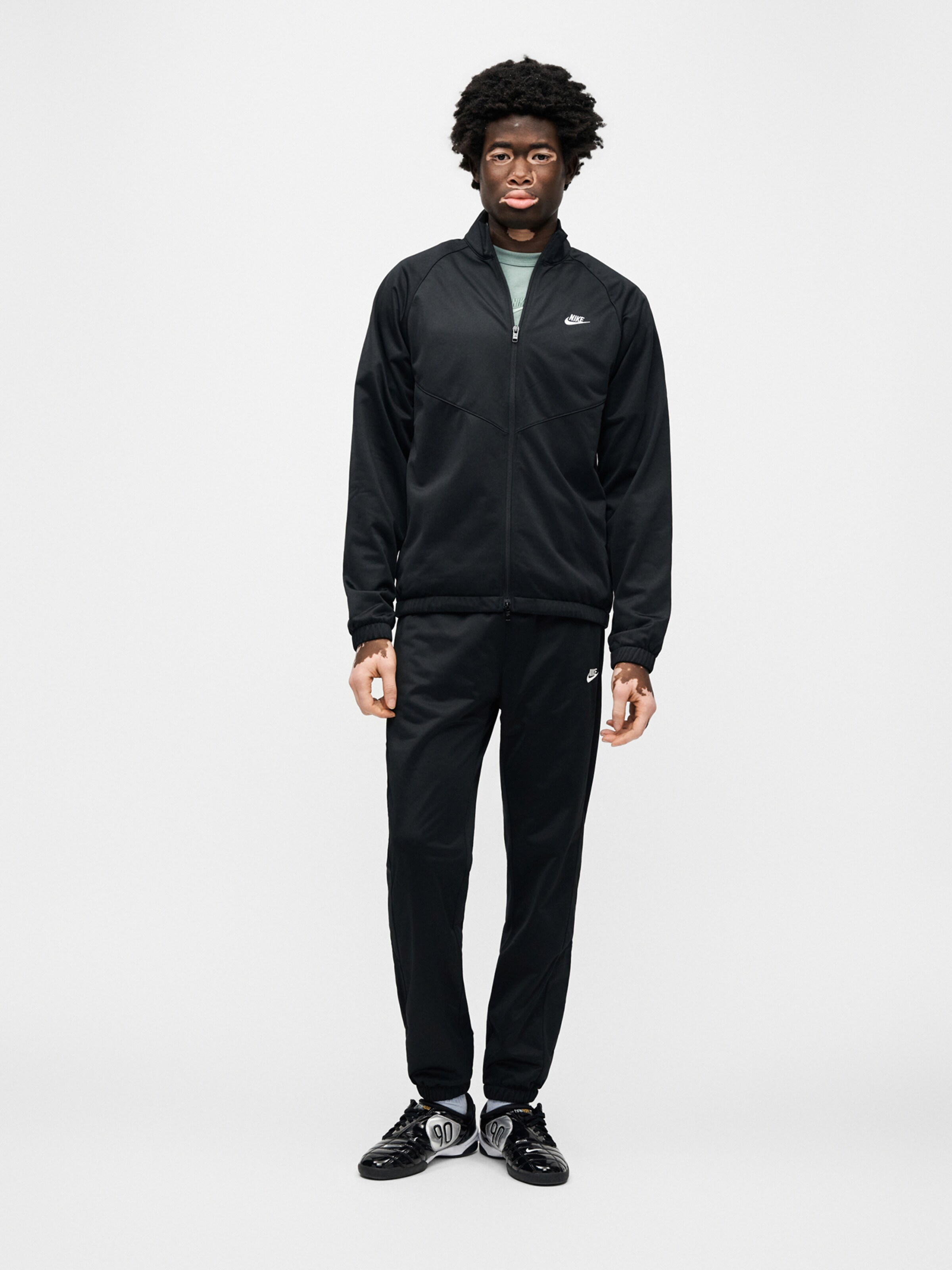 Nike Sportswear Спортивный костюм в черном цвете — фото 2