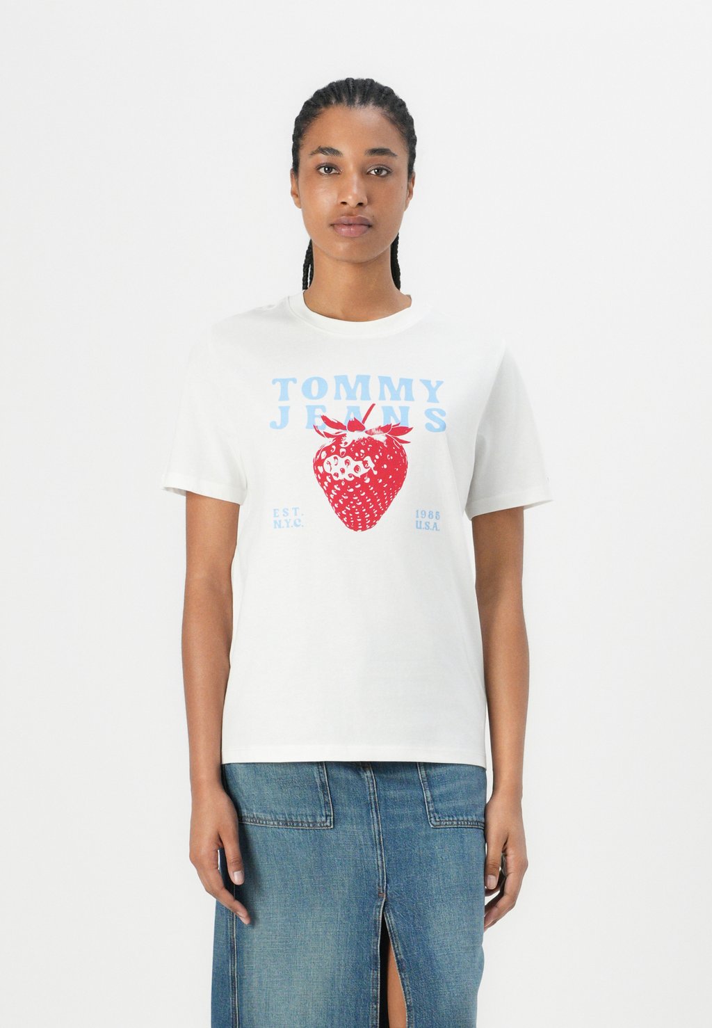 

Футболка с принтом STRAWBERRY TEE Tommy Jeans, кремовый