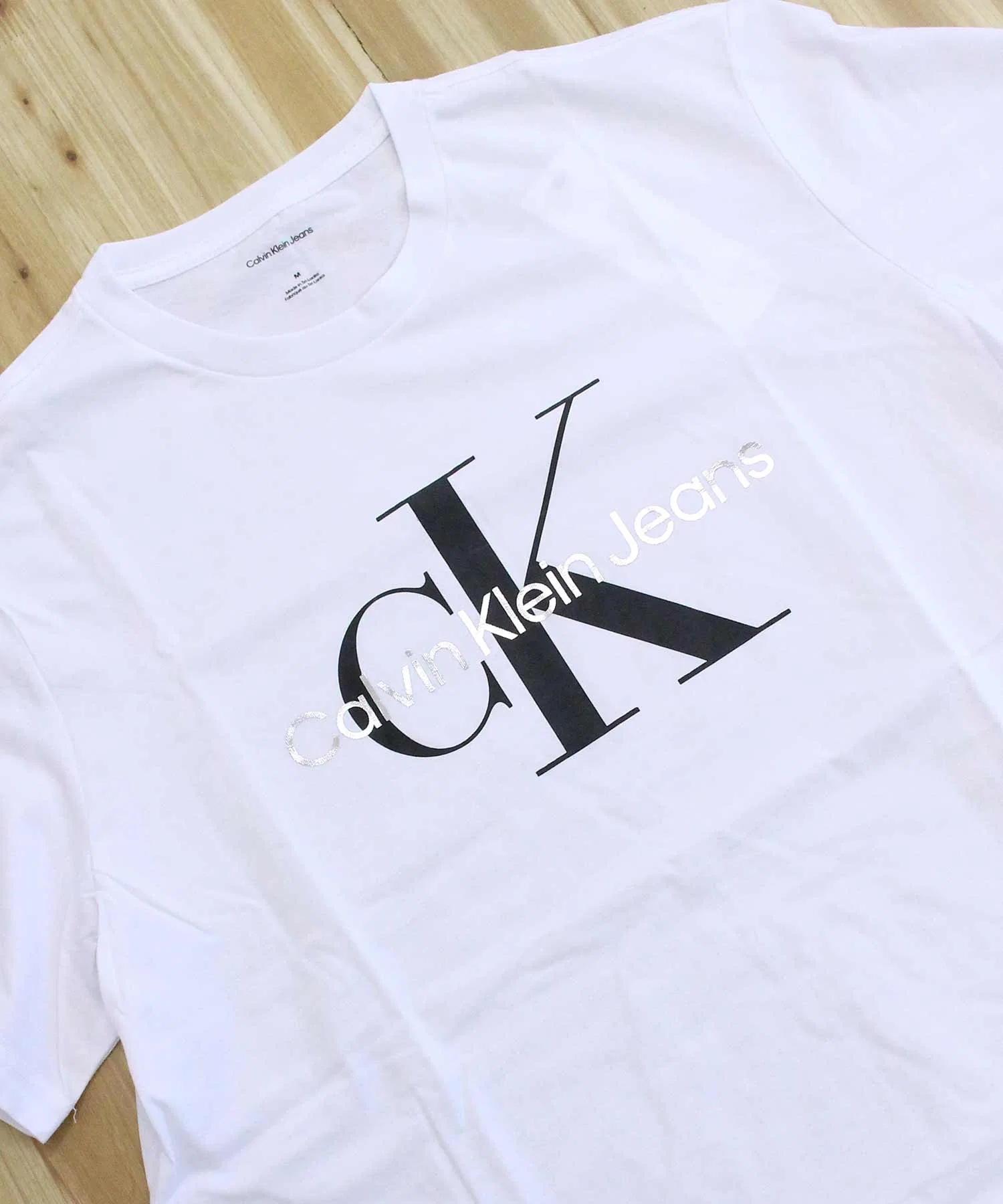 Женская футболка Calvin Klein SS METALLIC MONOGRAM LOGO TEE — фото 4