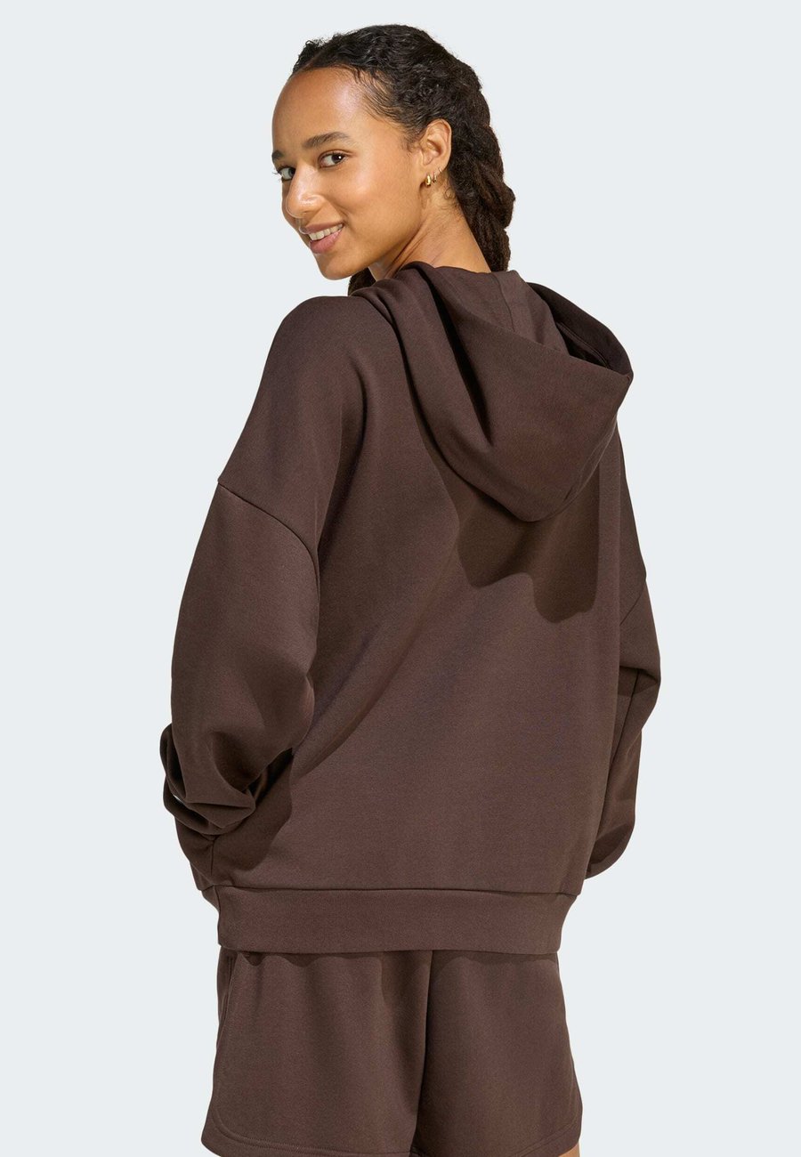 Худи Adidas Sportswear 3 STRIPES STUDIO HOODIE, Aurora Coffee/Brown — фото 2