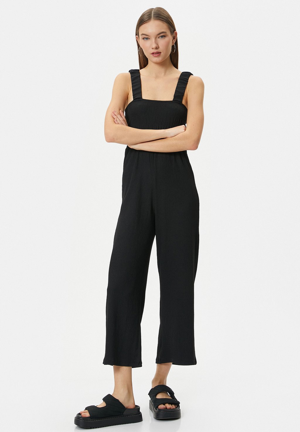 

Комбинезон OVERALLS THICK STRAPS CROP STRAIGHT Koton, черный