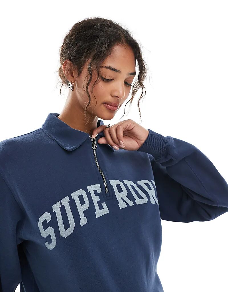 Спортивная куртка Superdry Athletic Essentials с воротником и застежкой-молнией до середины бедра в насыщенном темно-синем цвете — фото 3