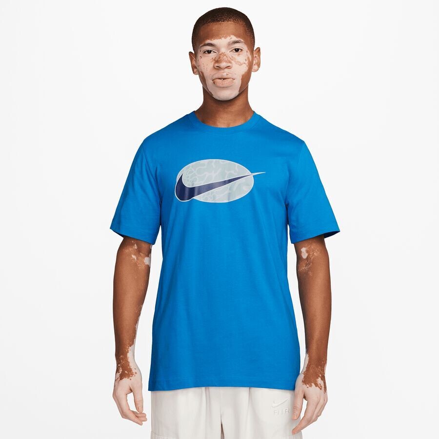 

Спортивная футболка с коротким рукавом Swoosh SP24 NIKE, цвет lt photo blue