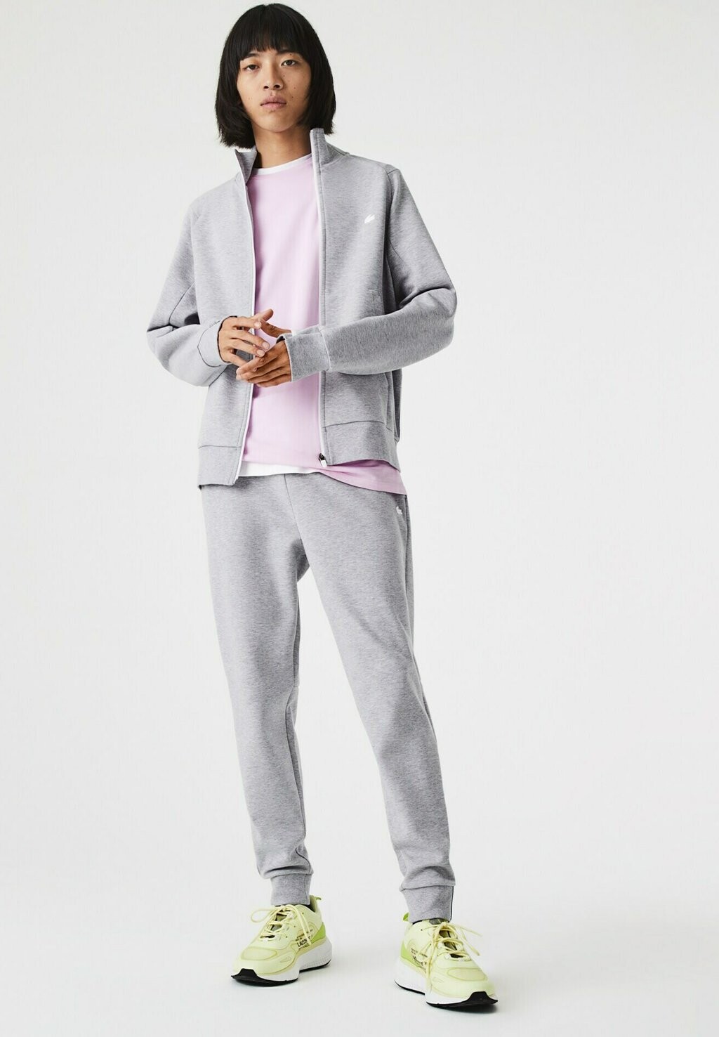 

Спортивные брюки Lacoste, гри-шине