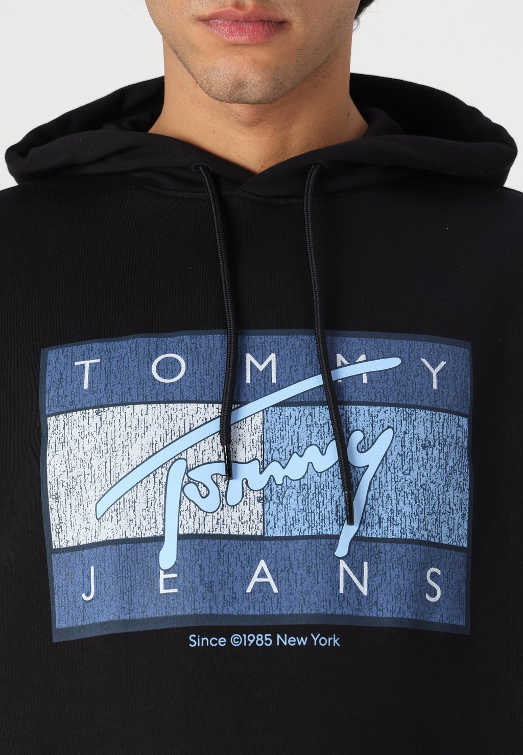 

Толстовка FLAG TWIST HOOD Tommy Jeans, черный