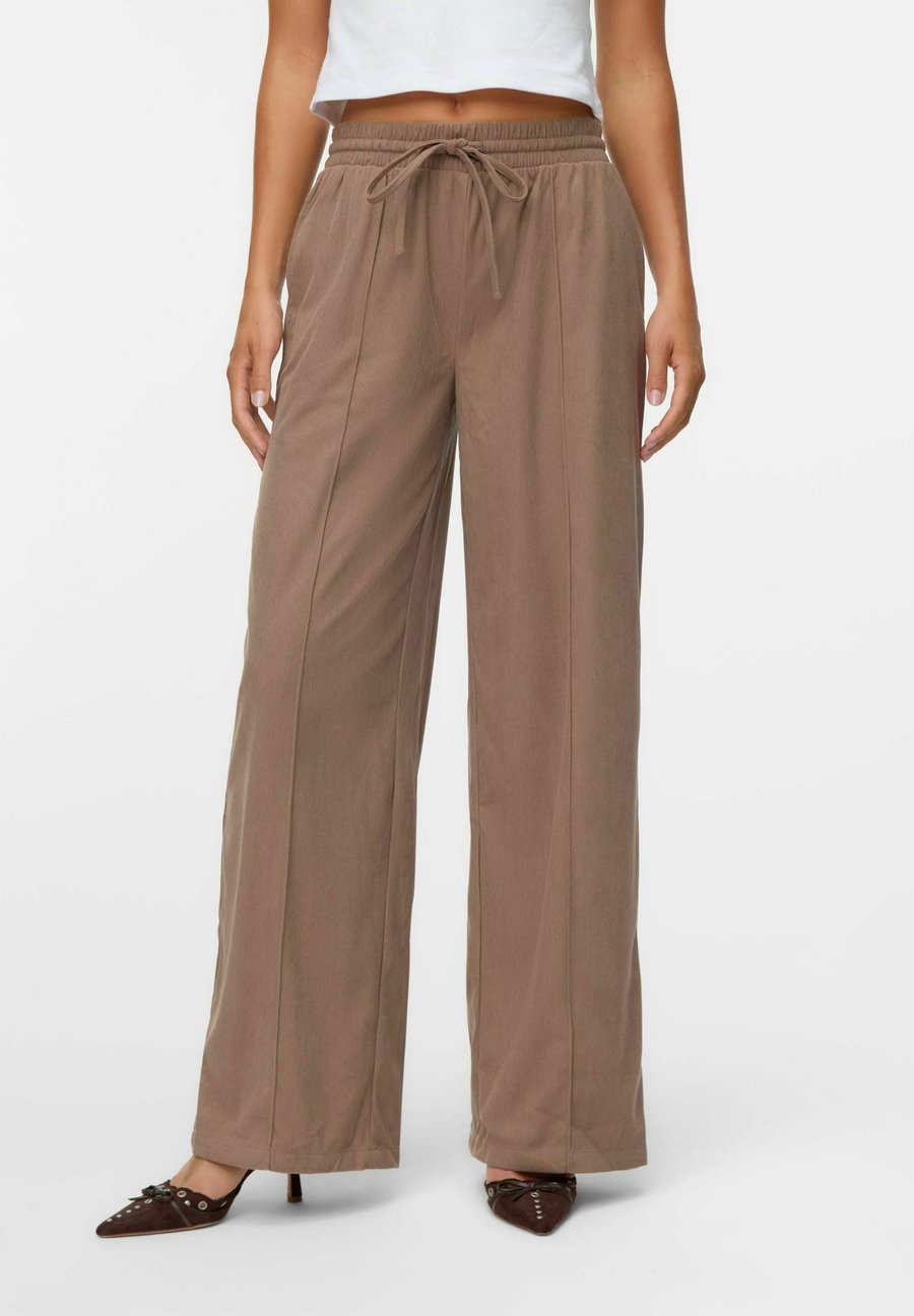 

Брюки Vero Moda MIT WEITEM BEINSCHNITT VMVILJA TAILLE, Duffel Bag/Khaki