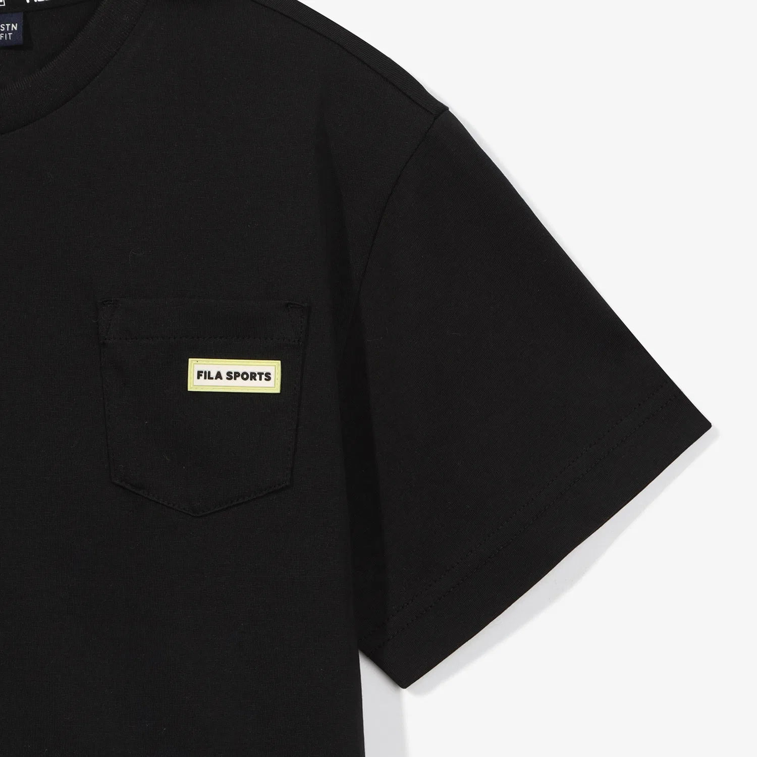 Детская футболка Essential Pocket Wappen чёрная от Fila Kids — фото 4