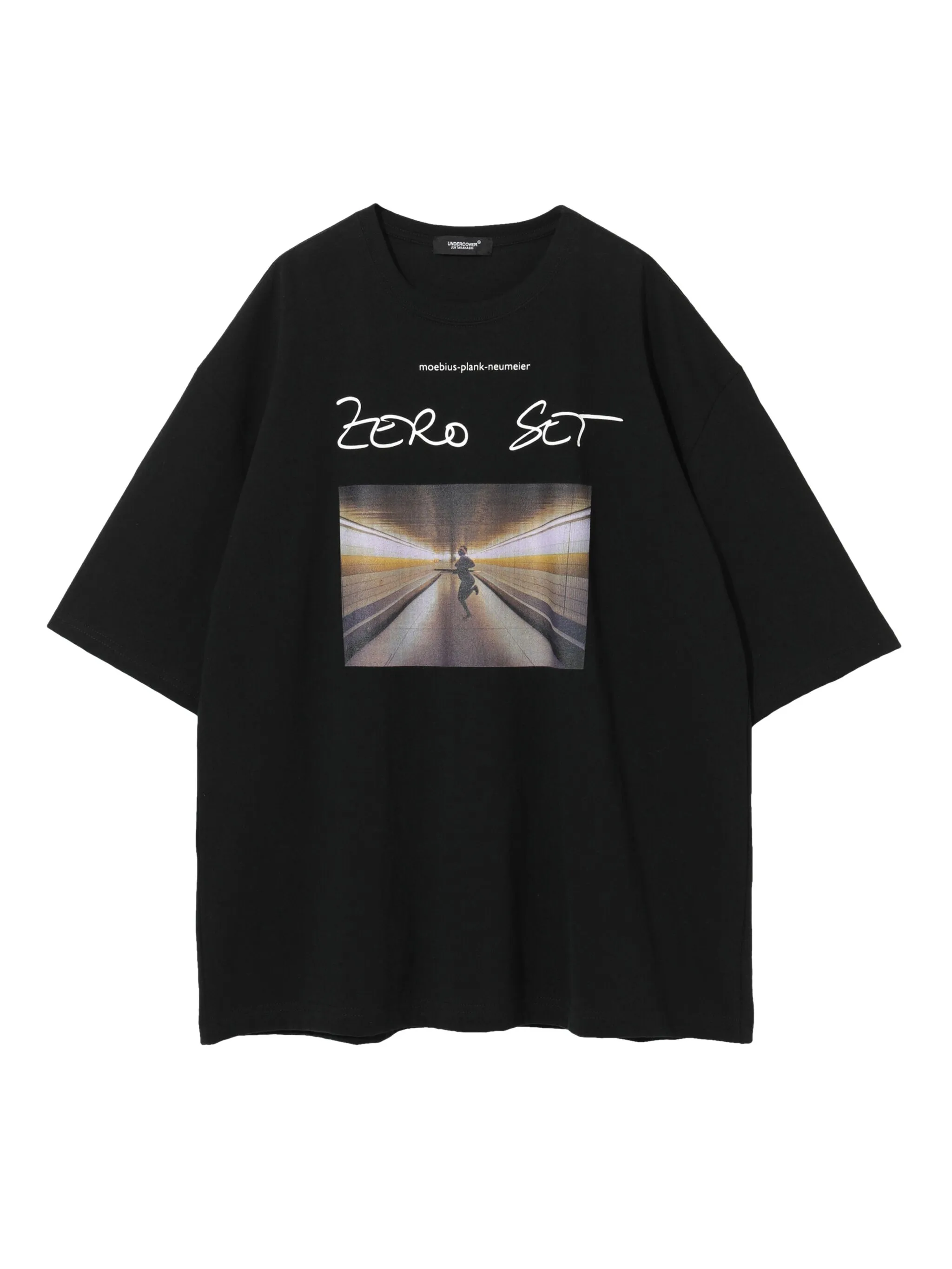 

Футболка с графичным принтом Undercover, черный