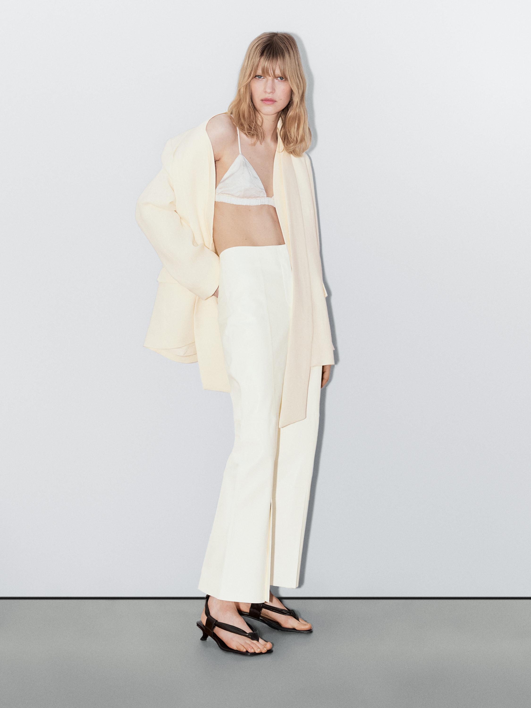 

Атласный бюстгальтер с треугольными чашечками и эластичной вставкой - студия Massimo Dutti, кремовый