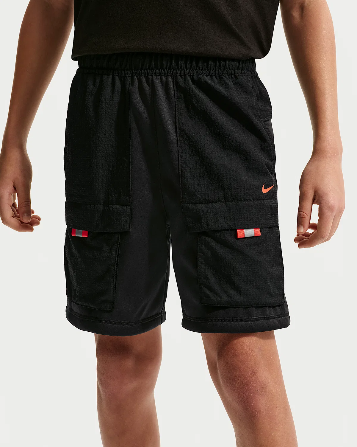 Детские шорты Nike Sportswear City Utility, Black/Black/Turf Orange — фото 2