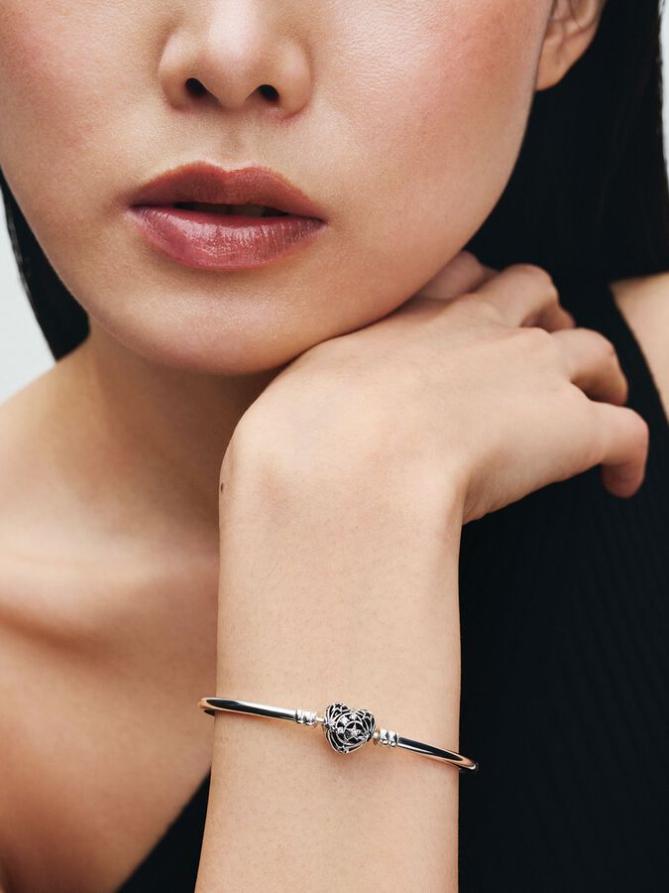 

Браслет Pandora Celestial Heart Clasp Bangle, стерлинговое серебро