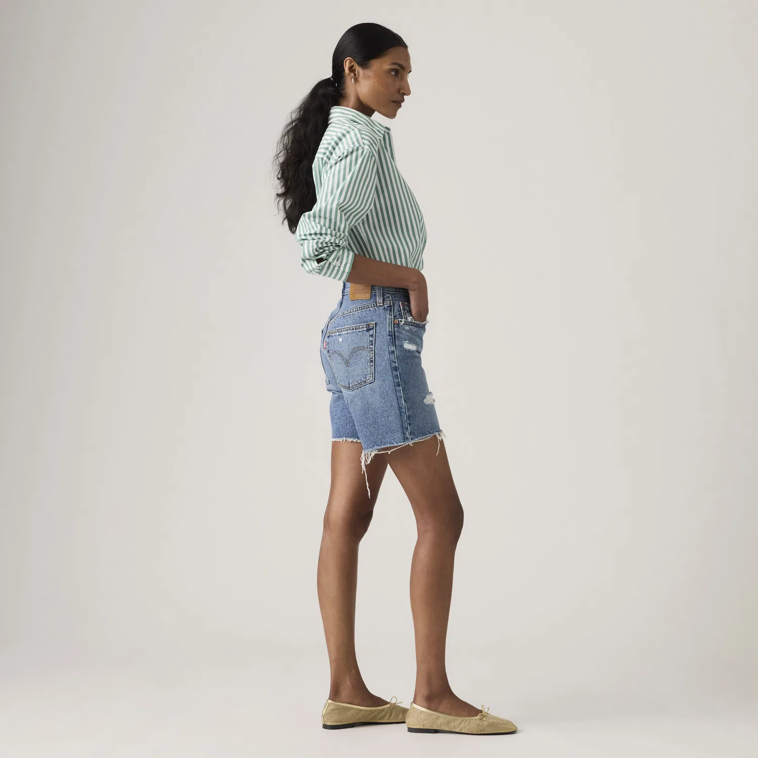 Женские шорты 501 до середины бедра Levi's, Medium Wash — фото 4
