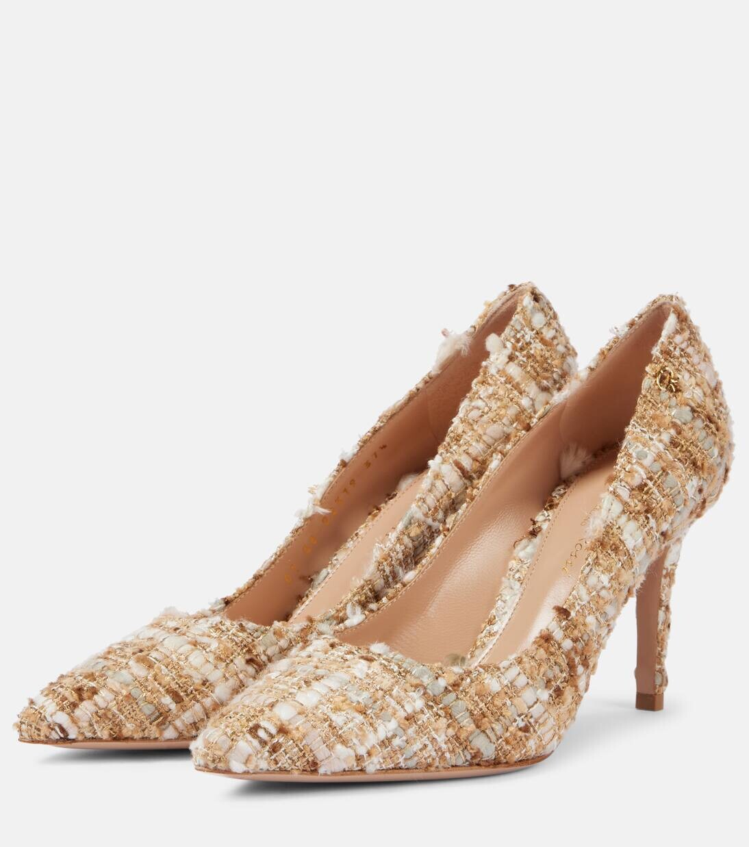 Туфли-лодочки с заостренным носком из букле Gianvito Rossi, цвет nude — фото 4