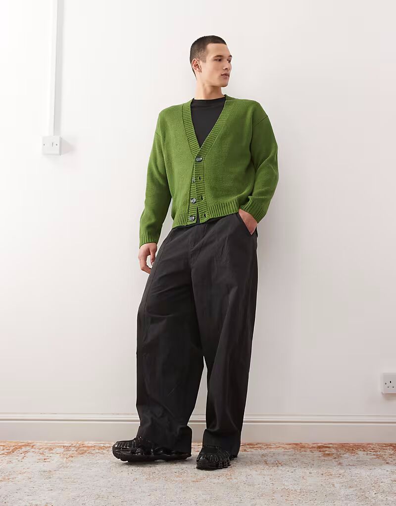 

Вязаный кардиган с V-образным вырезом цвета хаки Collusion