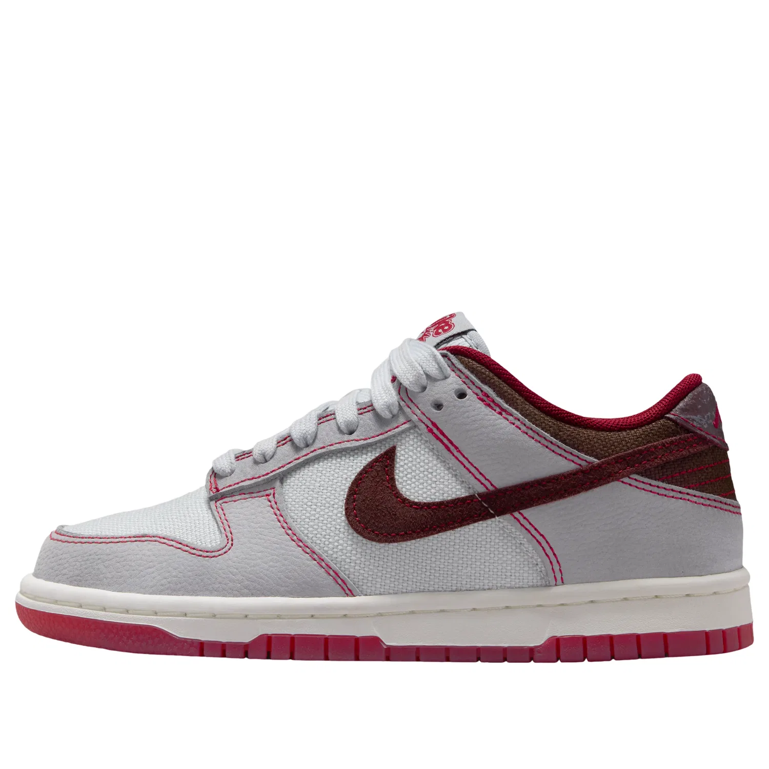 Кроссовки Nike Dunk Low LV8 'Pure Platinum Burgundy Crush' IO9743-002, серебро