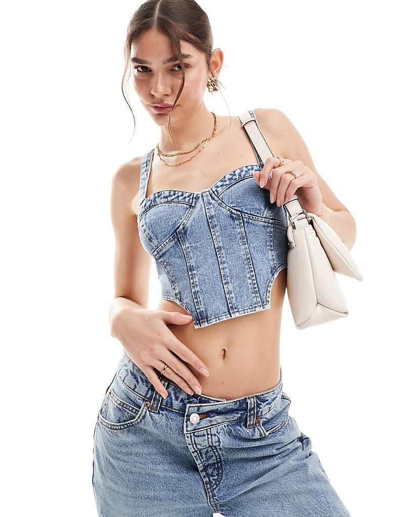 

Джинсовая кофточка Miss Selfridge – синего цвета с деталями на швах